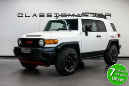 Toyota FJ Cruiser VVTi V6 SUV 2011 Weiss