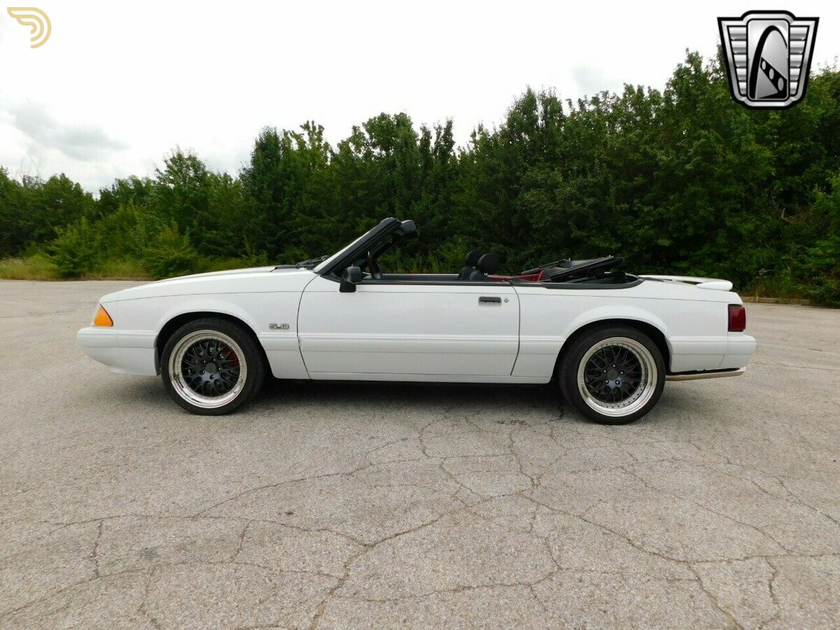 1990 Ford Mustang LX, foto 3