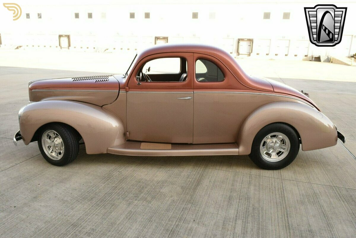1940 Ford Deluxe, foto 2
