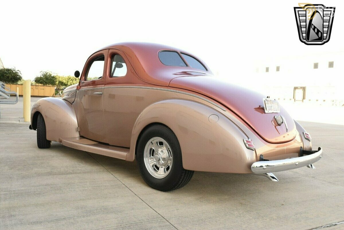 1940 Ford Deluxe, foto 3
