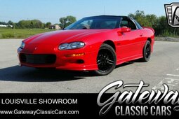 Chevrolet Camaro Coupe 2002 Rot