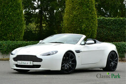 Aston Martin V8 Vantage Roadster Cabriolet / Roadster 2007 Weiss