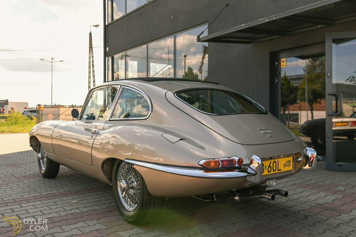 1966 Jaguar E-Type FHC 2+2, foto 5