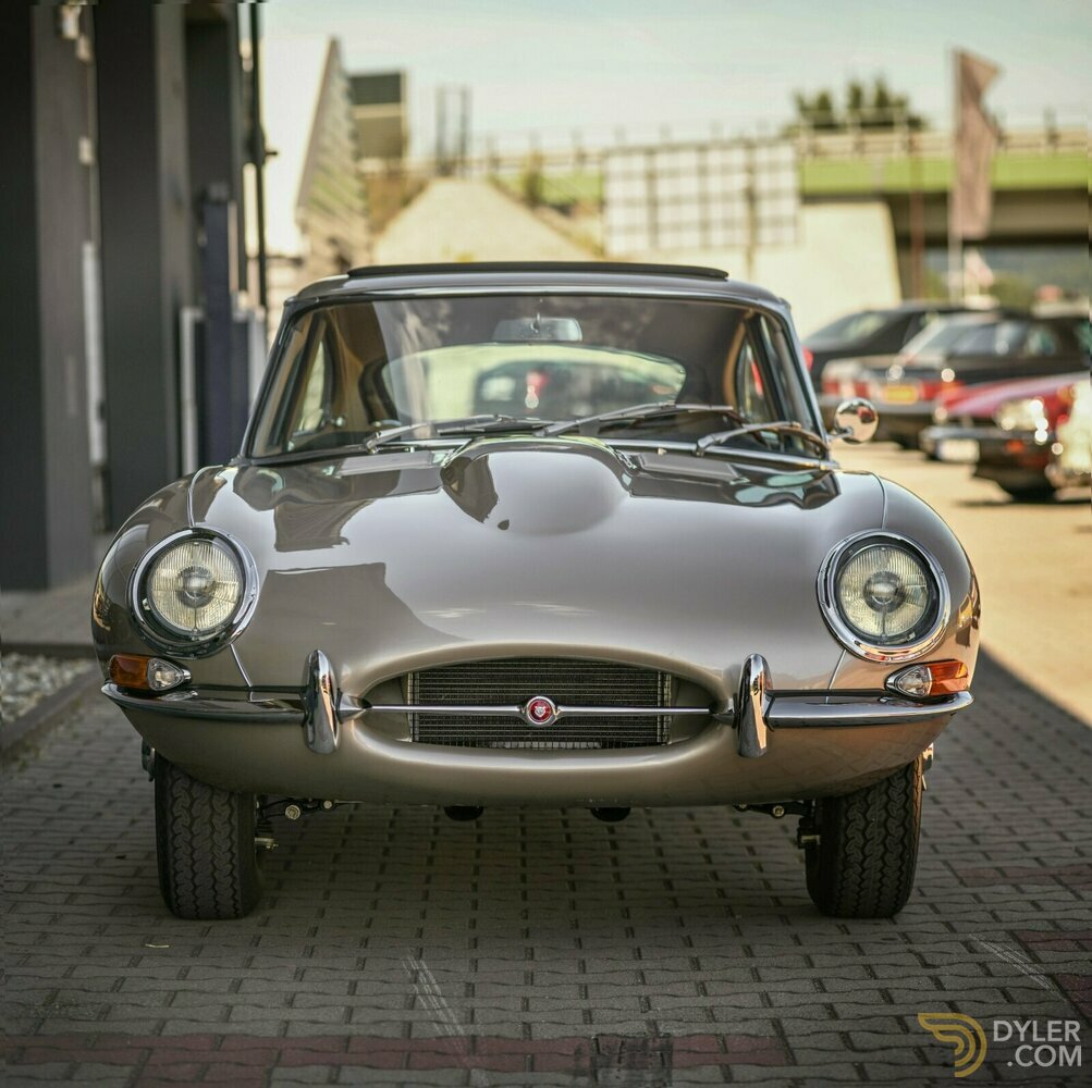 1966 Jaguar E-Type FHC 2+2, foto 2