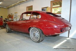 Jaguar E-Type FHC Coupe 1972 Burdeos