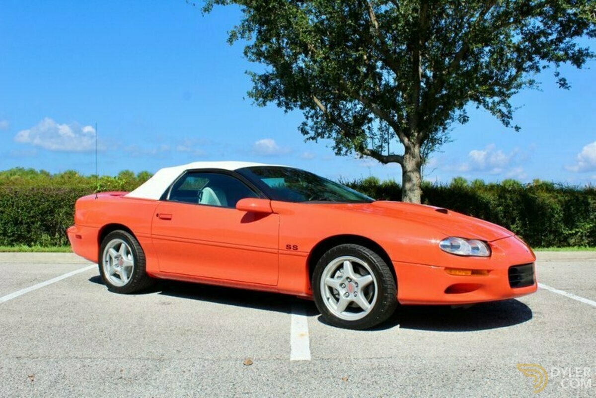 1999 Chevrolet Camaro Z28 with SS Performance Package, foto 2