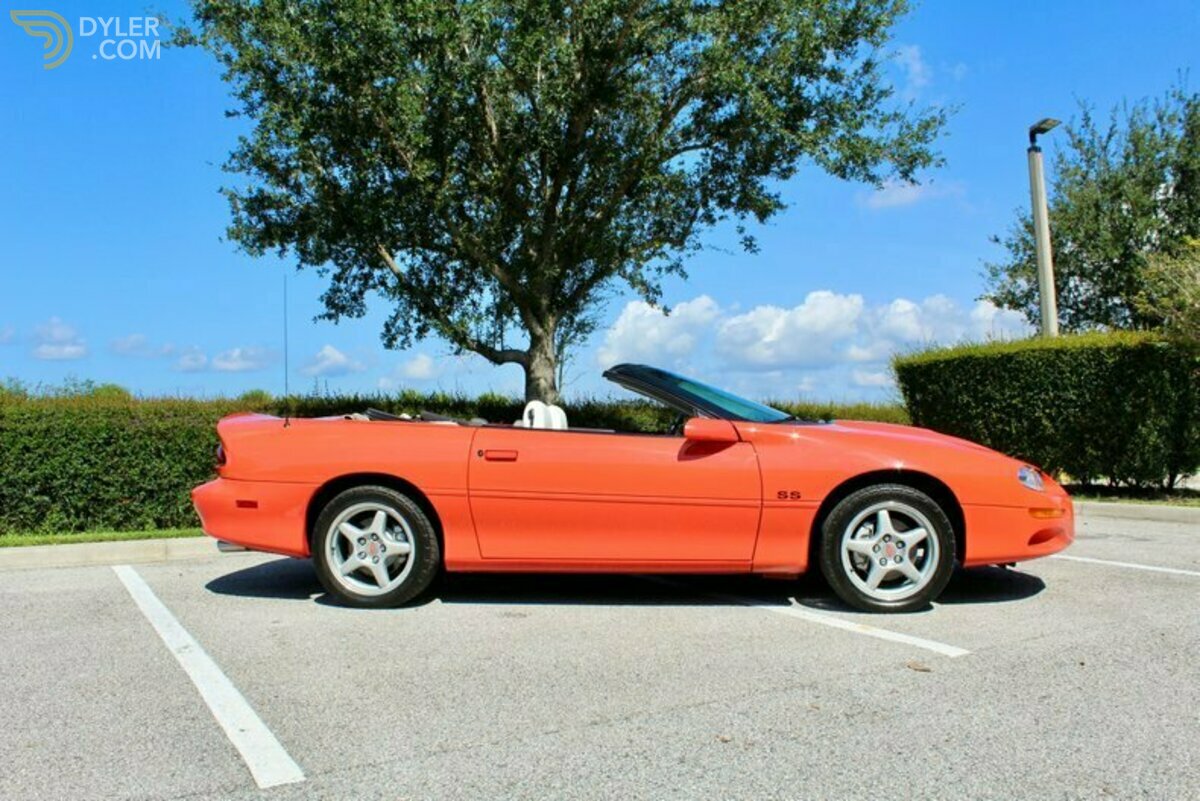 1999 Chevrolet Camaro Z28 with SS Performance Package, foto 3