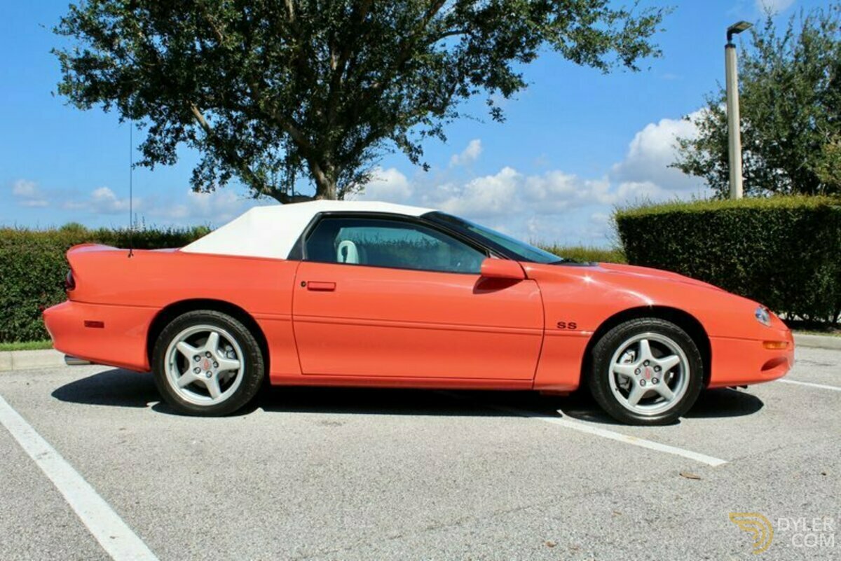 1999 Chevrolet Camaro Z28 with SS Performance Package, foto 4