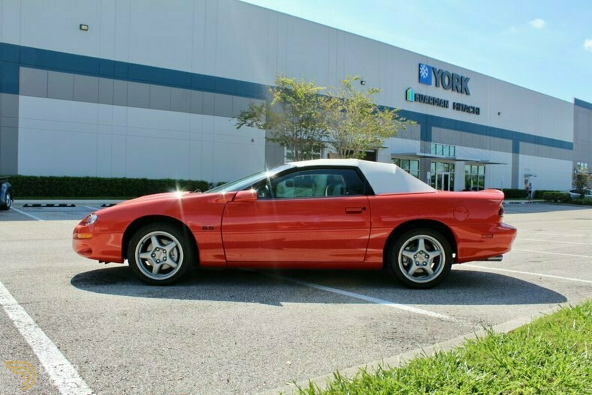 1999 Chevrolet Camaro Z28 with SS Performance Package, foto 11