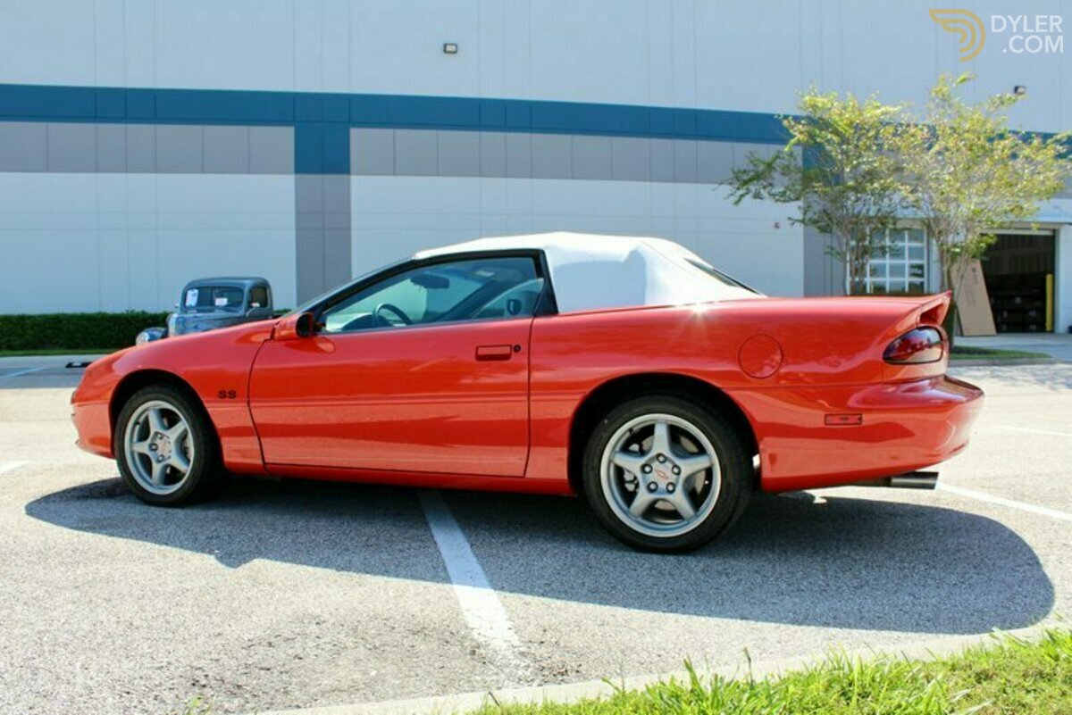 1999 Chevrolet Camaro Z28 with SS Performance Package, foto 12