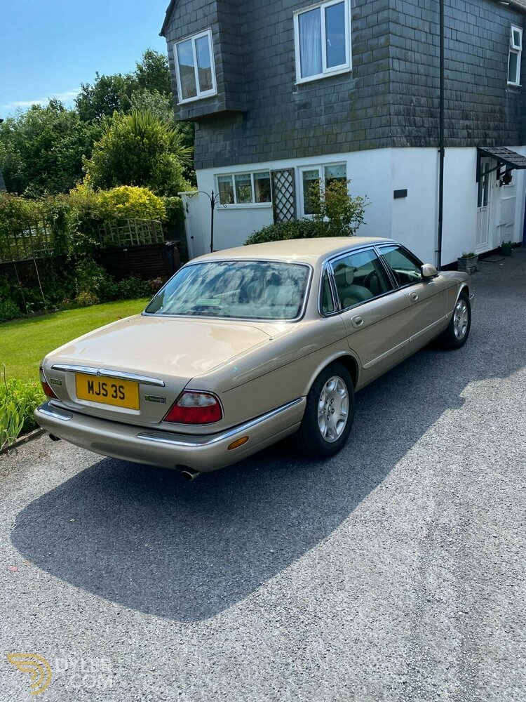 2000 Jaguar Sovereign SOVEREIGN V8 LWB 4-Door, foto 2