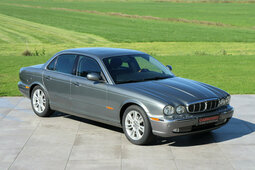 Jaguar XJ 8 Sedan / Saloon 2004 Grey