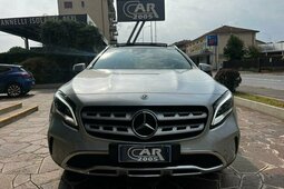Mercedes-Benz GLA 220 Automatic 4Matic SUV 2018 Silberfarben