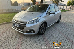 Peugeot 208 1.4 8V HDi 68CV 5p. Business,neopatentato Sedan / Saloon 2015 Grey