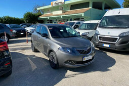 Lancia Ypsilon 1.0 FireFly 5 porte S&S Hybrid Gold Sedan / Saloon 2023 Grey
