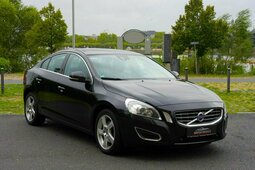 Volvo S60 D3 Summum 2.0d Auto.*Sport~Navi~Xenon~SD~Kamera* Sedan/Berlina 2010