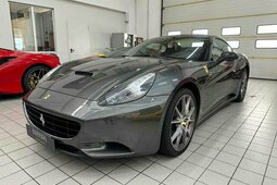 Ferrari California DCT Cabriolet / Roadster 2010 Grey