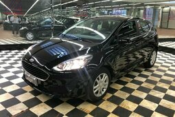 Ford Fiesta 1.1 5 porte Plus Sedan / Saloon 2019 Black