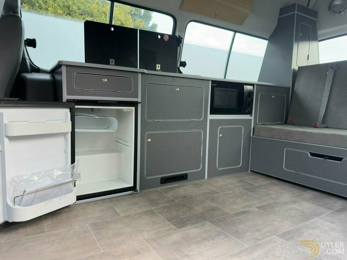 2001 Toyota Hiace GRANVIA GRAND HIACE HIGH TOP 2 BERTH NEW CAMPER CO, foto 8