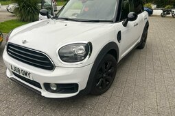 MINI Countryman 1.5 Cooper Classic Steptronic Euro 6 (s/s) 5dr 2018 Blanco