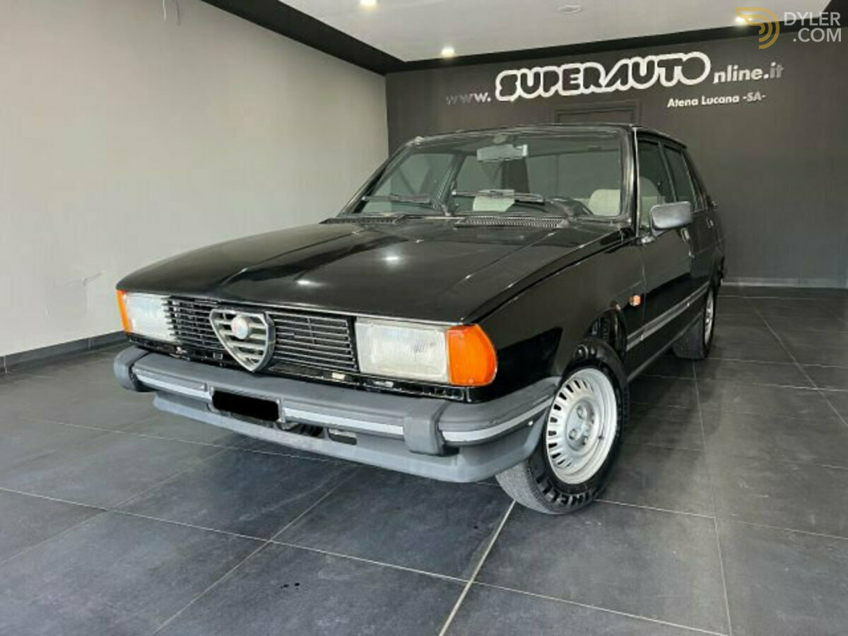 1982 Alfa Romeo Giulietta 1.6 TARGHE NERE / ISCRITTA ASI, foto 2