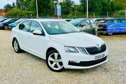 Skoda Octavia 1.6 TDI SCR SE Drive Hatchback 5dr Diesel DSG Euro Hatchback 2019 White