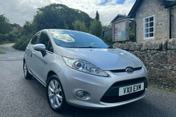 Ford Fiesta ZETEC 5-Door Fliesheck 2011 Silberfarben