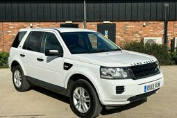 Land Rover Freelander 2 2.2 TD4 Black and White SUV 5dr Diesel Manual 4WD 2013 White
