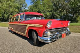 Ford Country Squire Woody Wagon Sedan / Saloon 1955 Red