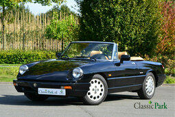 Alfa Romeo Spider 2.0 Type 4 Cabriolet / Roadster 1990 Black