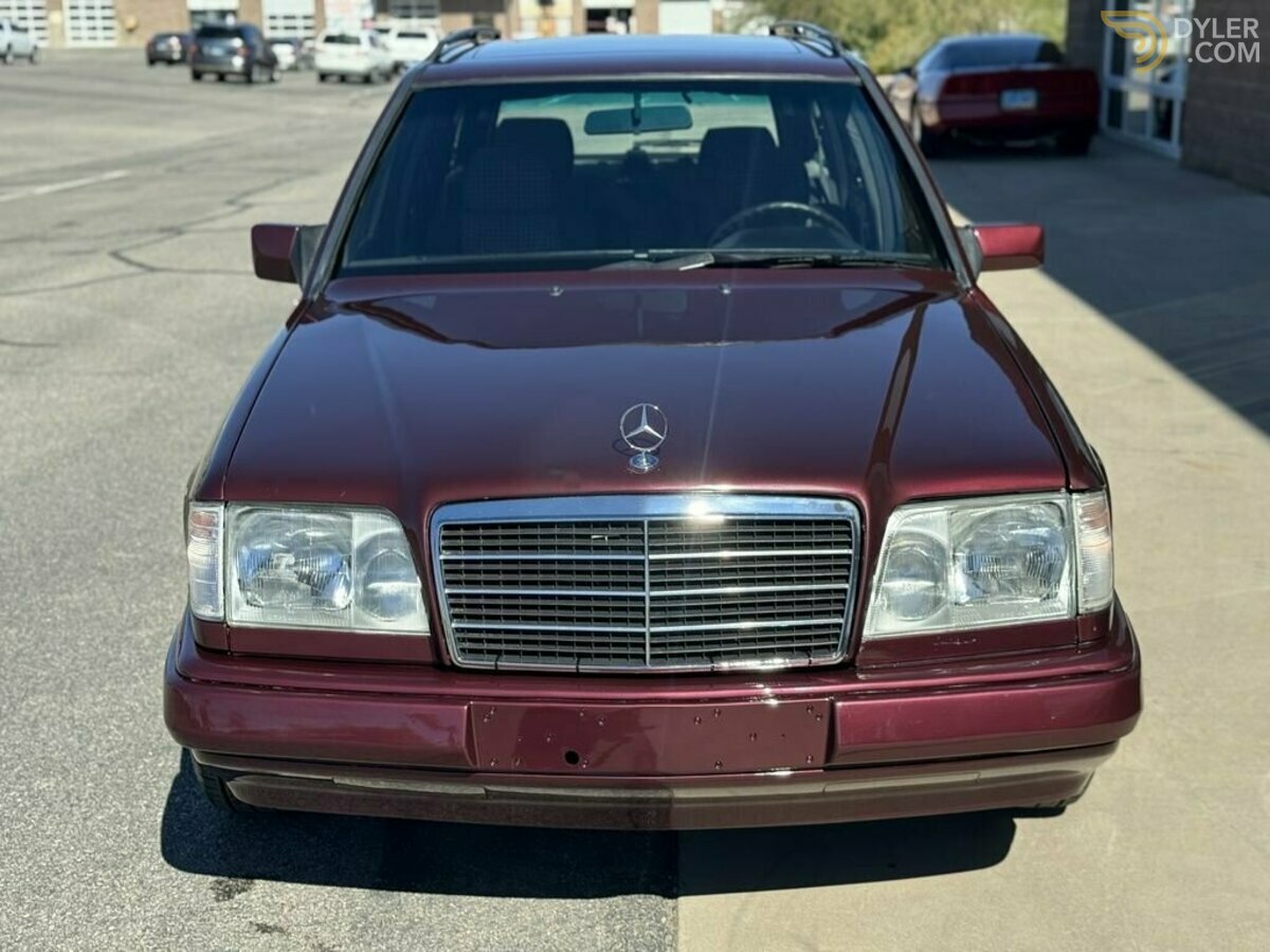 1995 Mercedes-Benz E320, foto 12