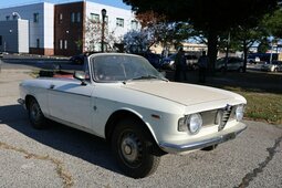 Alfa Romeo Giulia 1965 White