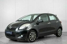 Toyota Yaris 1.3 VVTi Hatchback 2011 Negro