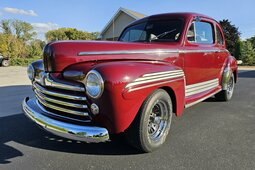 Ford Street Rod Coupe Coupe 1947 Burdeos