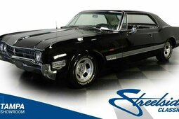 Oldsmobile Starfire Coupe 1966 Negro