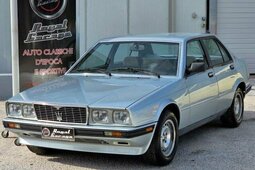 Maserati 430 Maserati 425 MISSONI -SERVICE BOOK- Fliesheck 1985 Silberfarben