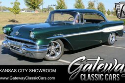 Pontiac Chieftain Coupe 1957 Verde