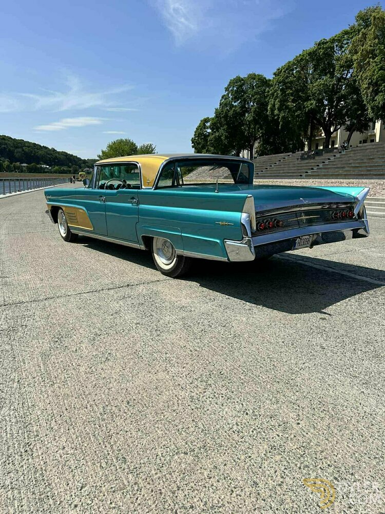 1960 Lincoln Continental, foto 2
