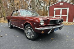 Ford Mustang Coupe 1966 Burgund