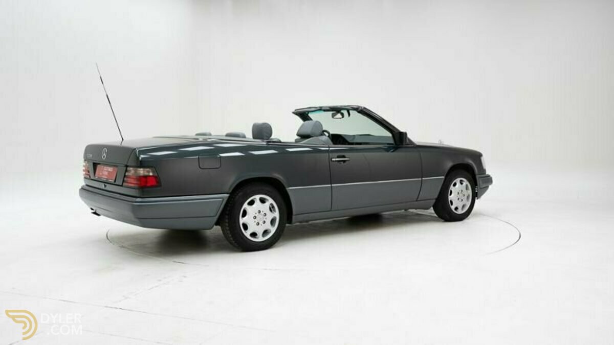 1994 Mercedes-Benz E 220, foto 2
