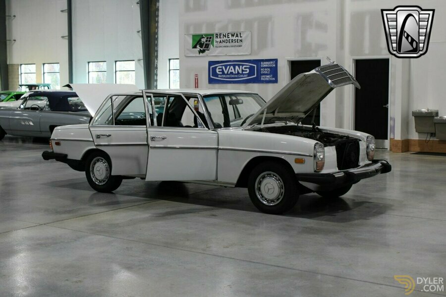 Classic 1974 Mercedes-Benz 240D For Sale. Price 13 500 USD - Dyler
