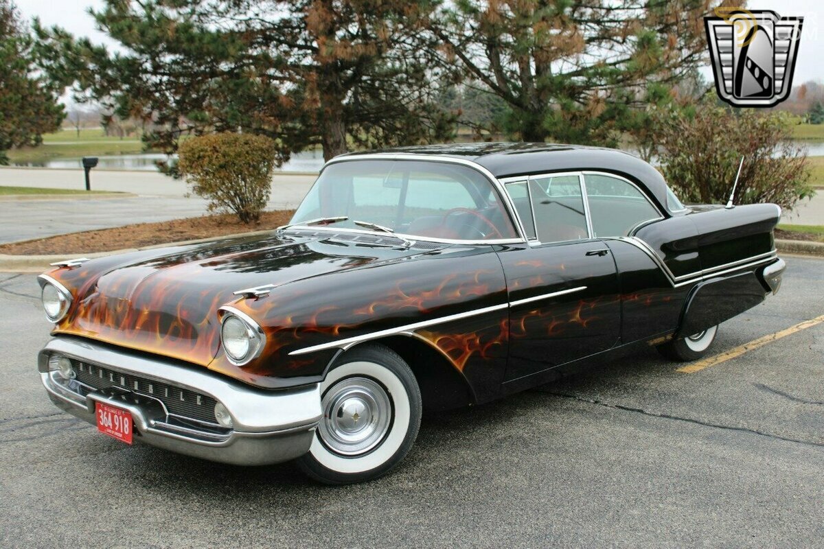 1957 Oldsmobile 88, foto 2
