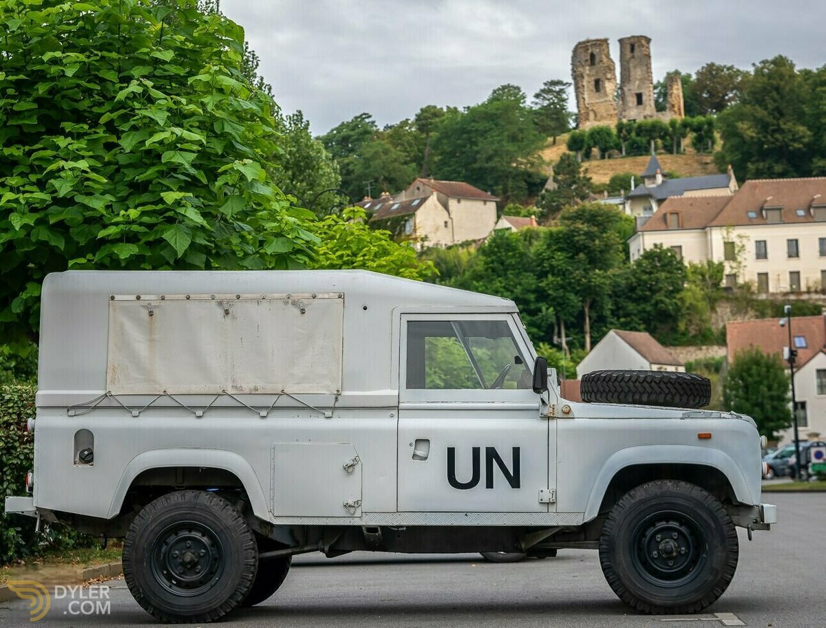 1991 Land Rover Defender 110 Tithonus ex-ONU, foto 3