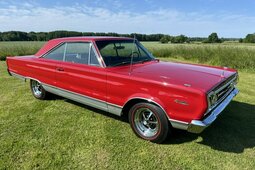 Plymouth Satellite 2 door hardtop. 383 / 4 speed. Fully restored. Coupé 1967 Rosso