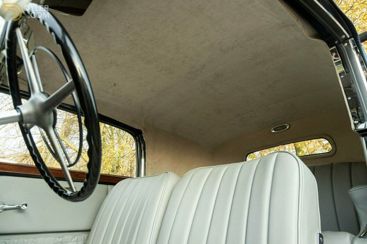 1935 Mercedes-Benz C 200 Cabriolet "Bare metal-Frame off restoration", foto 11