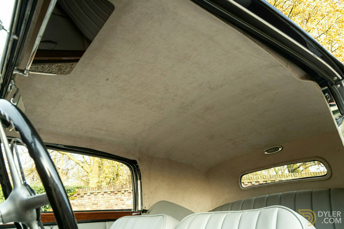 1935 Mercedes-Benz C 200 Cabriolet "Bare metal-Frame off restoration", foto 12