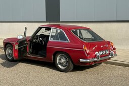 MG MGB GT 1800 Coupe 1967 Burgund
