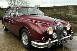 Jaguar MK II 3.4 manual overdrive Limousine 1964 Burgund