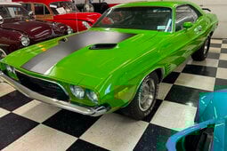 Dodge Challenger Coupé 1973 Verde