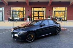 Alfa Romeo Giulia 2.0 Turbo 280 CV AT8 AWD Q4 Veloce 2017 Preto